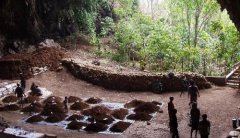 印尼发现6万年前小人族化